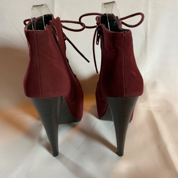 Charlotte Russe Burgundy Lace Up Zippered Heels! - Picture 6 of 9